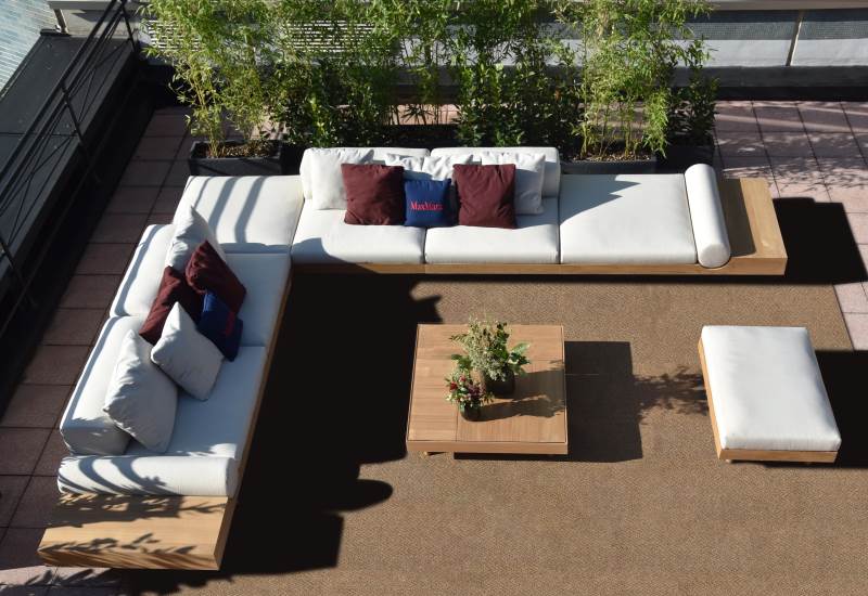 Living Divani @ Max Mara