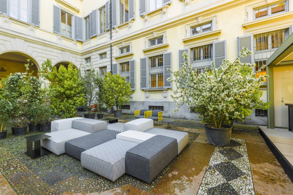 Family Lounge Table by Living Divani