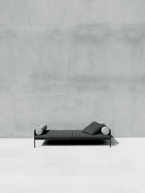Agra by Living Divani